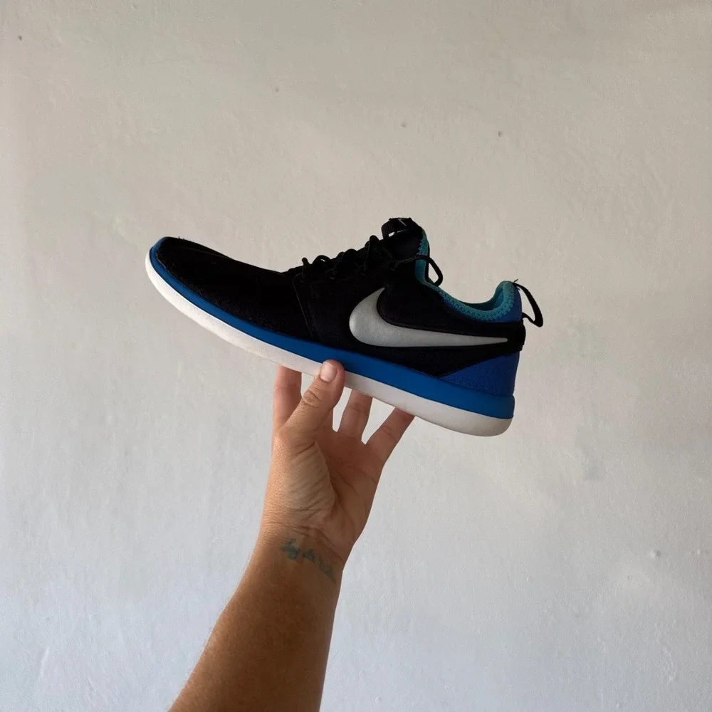 Nike Roshe Two GS Sneakers Youth 5.5Y Black Blue Running Shoes 844653-002